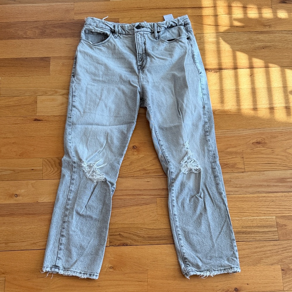 Good American  Light Gray Distressed High-Rise Ankle Jeans